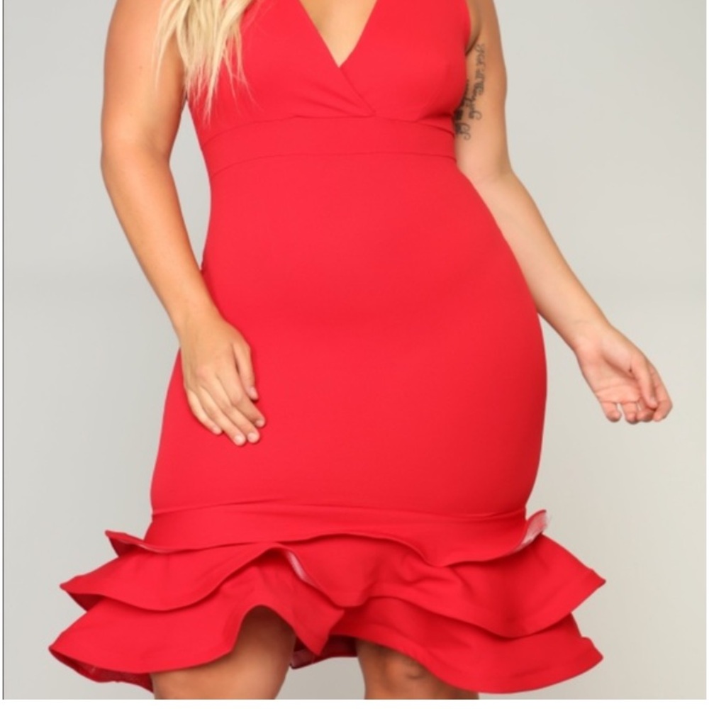Red V-Neck Ruffle Hem Bodycon Dress - Picture 3 of 4